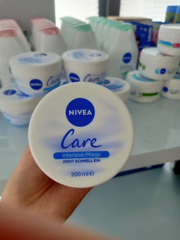 Kem dưỡng ẩm Nivea Care